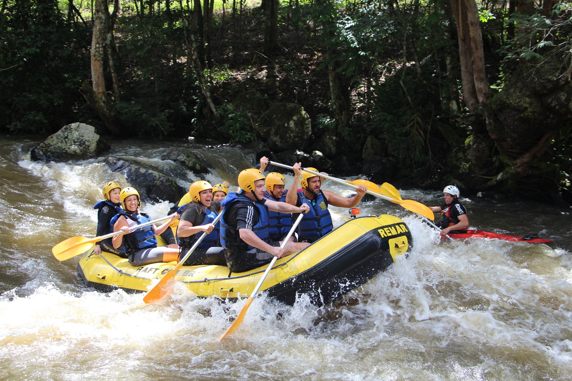 rafting.jpg